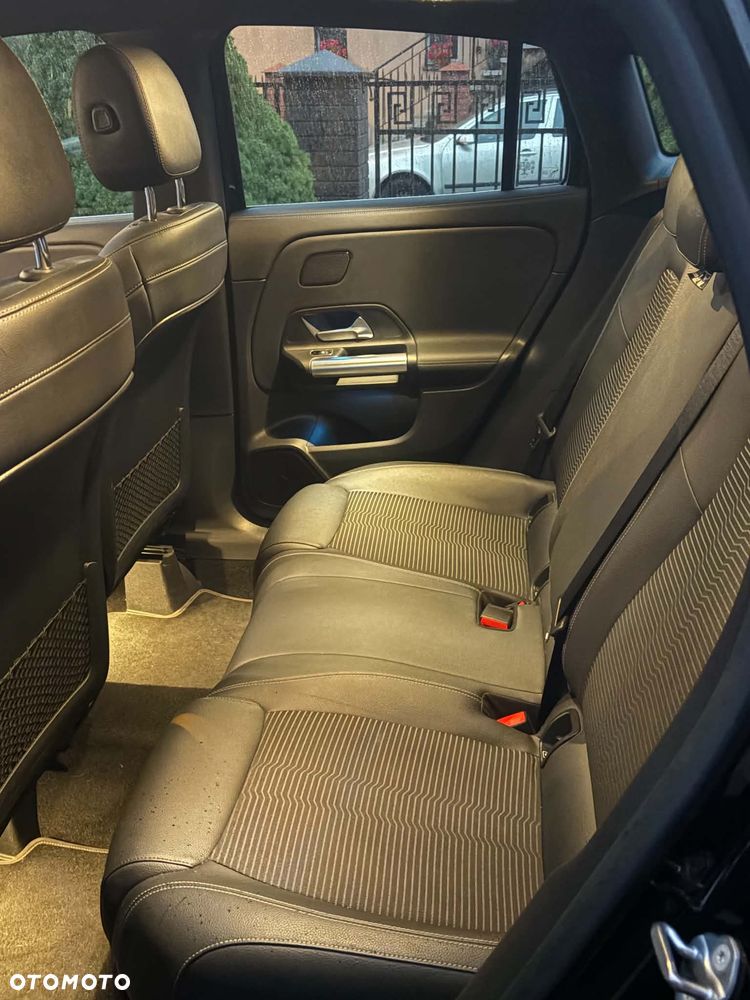 Mercedes-Benz GLA 250 4-Matic - 12