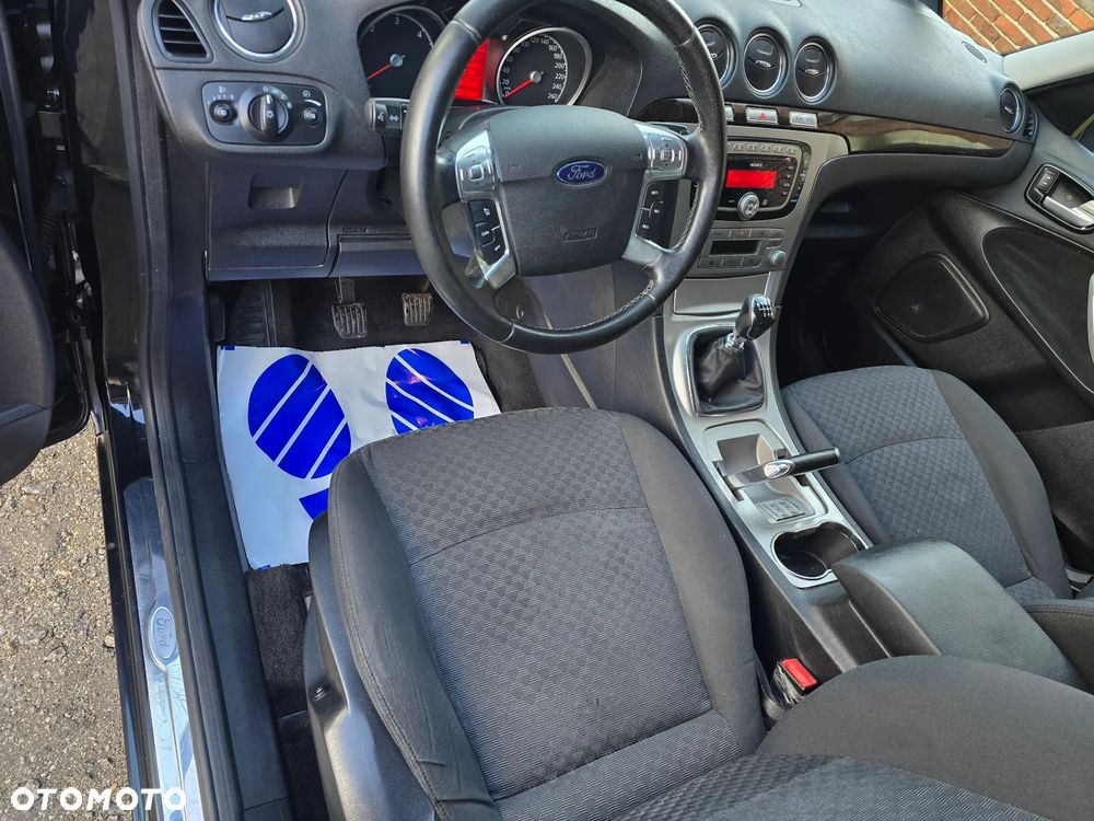 Ford Galaxy 2.0 TDCi Ghia - 20