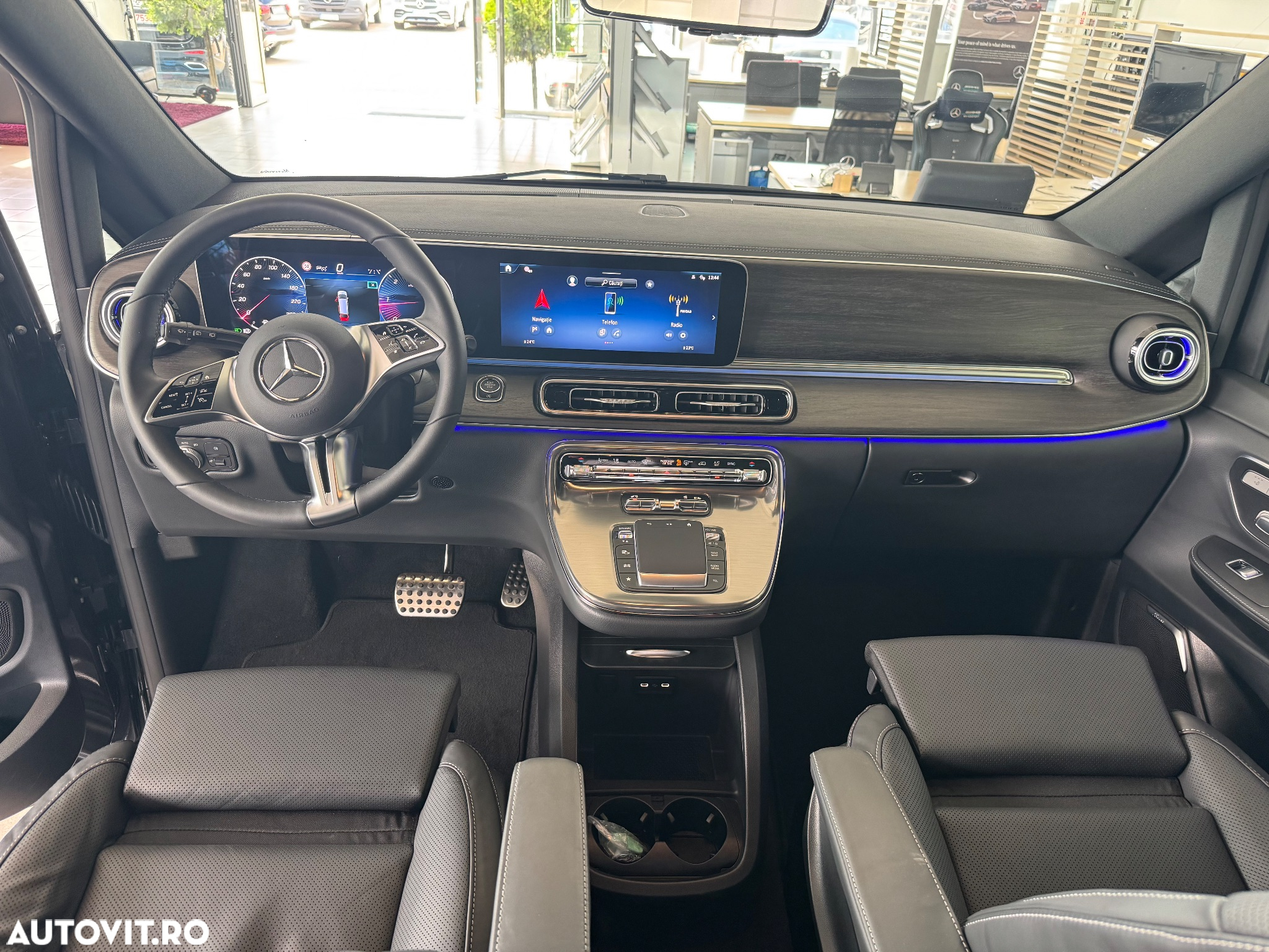 Mercedes-Benz V 300 d extralang 4Matic 9G-TRONIC Exclusive - 13