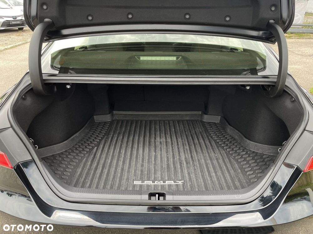 Toyota Camry 2.5 Hybrid Comfort CVT - 11