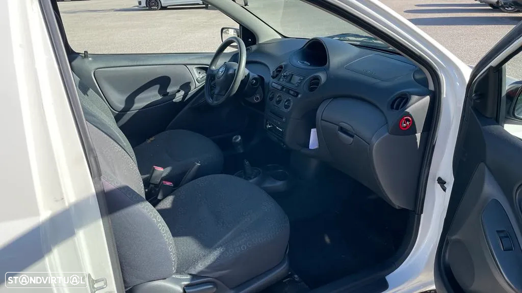 Toyota Yaris 1.4 D-4D Sol - 6