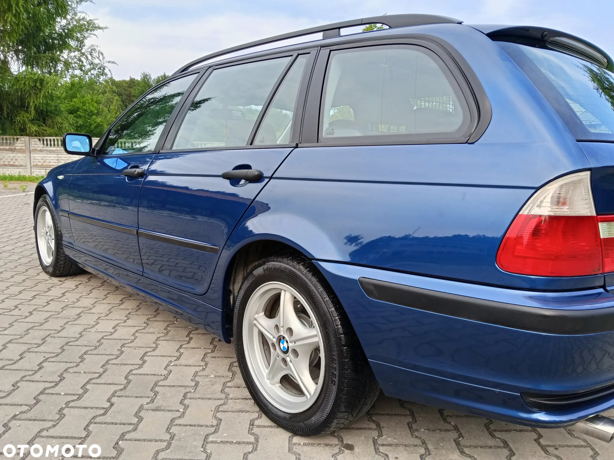 BMW Seria 3 318i Touring - 6