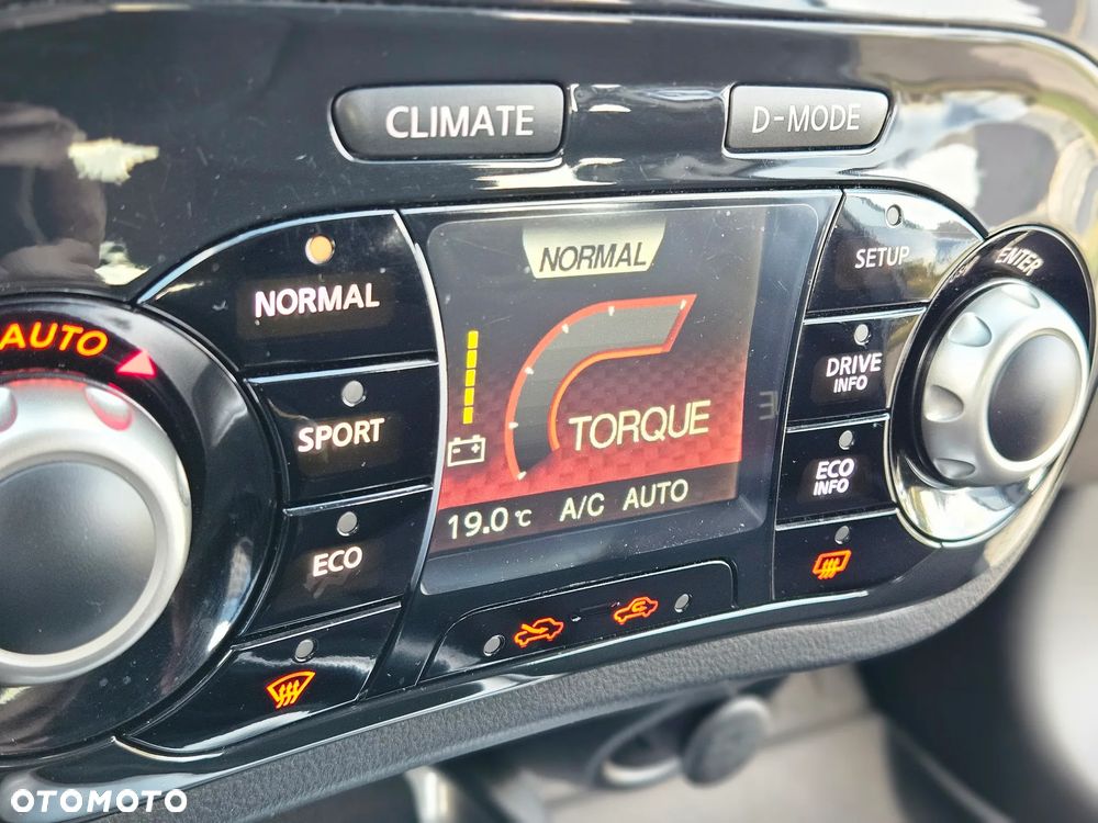 Nissan Juke 1.6 T Tekna - 32