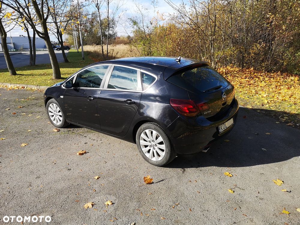 Opel Astra IV 1.6 T Cosmo - 3