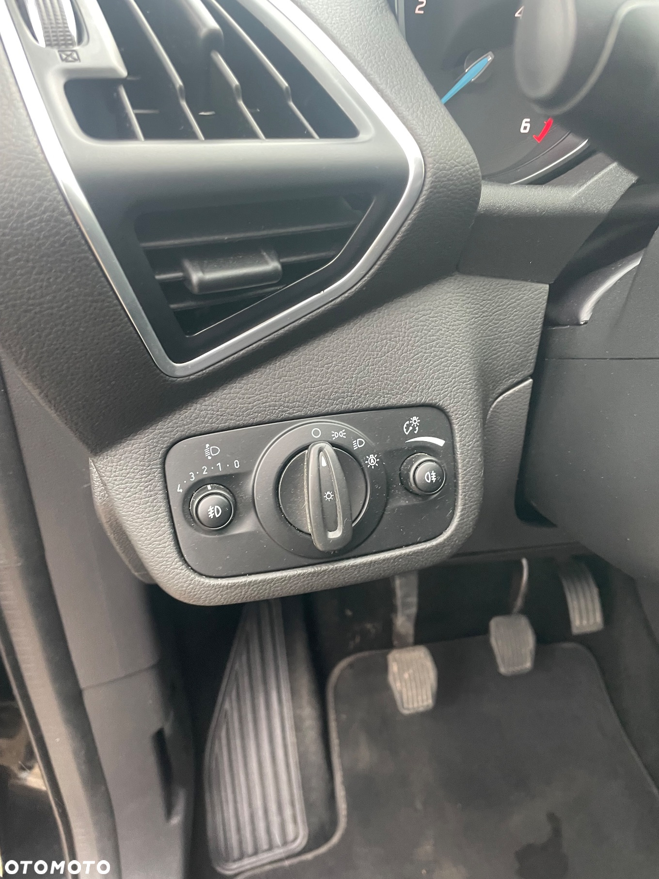 Ford Kuga 2.0 TDCi 2x4 Trend - 13