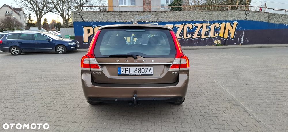 Volvo V70 D2 Momentum - 7