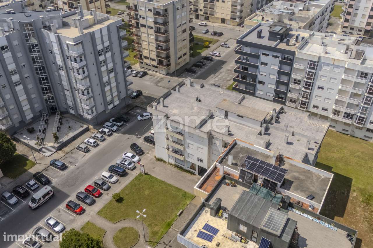 Apartamento T1 com Vista Desafogada na Amorosa - Grande imagem: 4/25