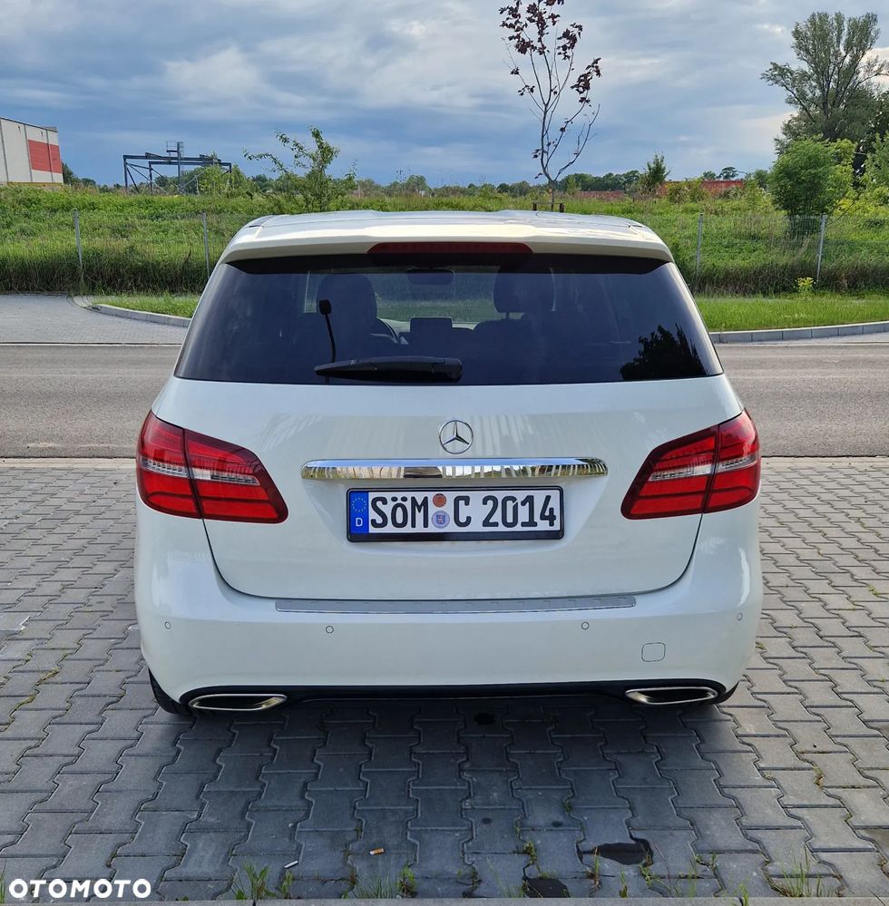 Mercedes-Benz Klasa B 180 UrbanStyle Edition - 17