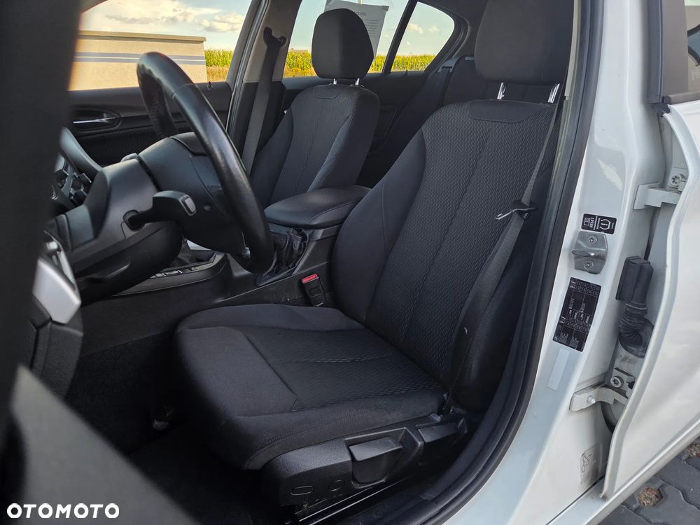 BMW Seria 1 116d - 15