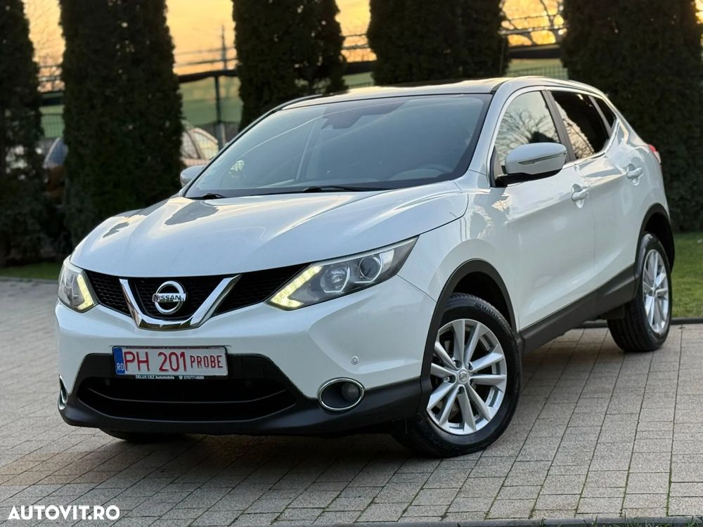 Nissan Qashqai 1.6 DCI N-Connecta - 1