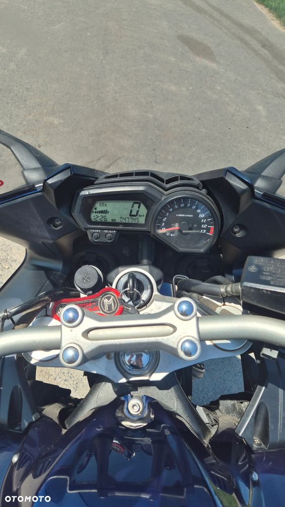 Yamaha FZ - 7