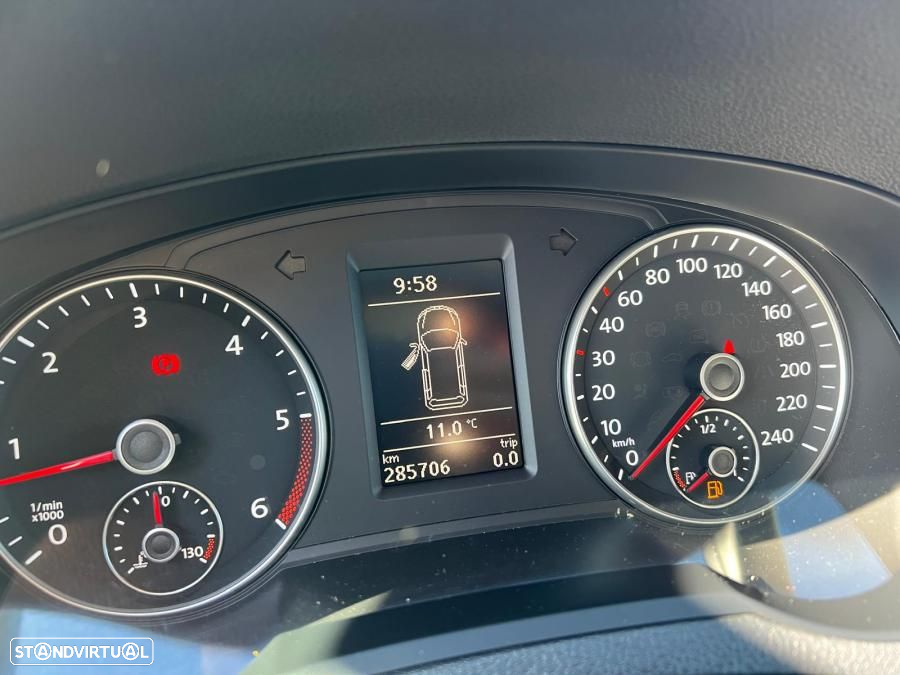 VW Sharan 2.0 TDI Confortline - 10