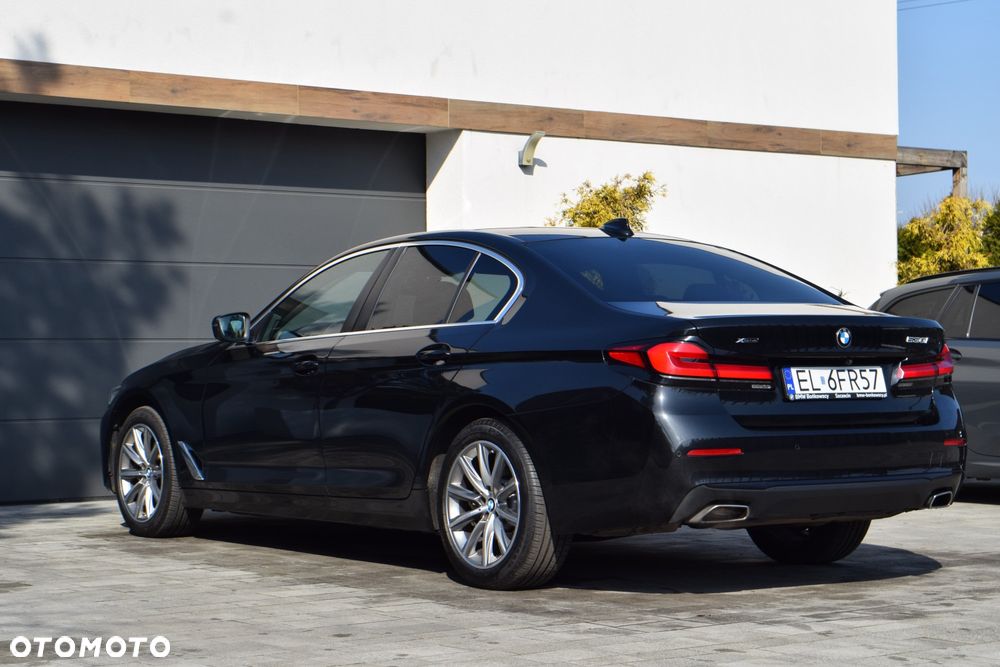 BMW Seria 5 530i xDrive Luxury Line sport - 36