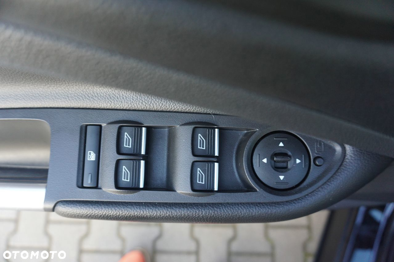 Ford Kuga - 9
