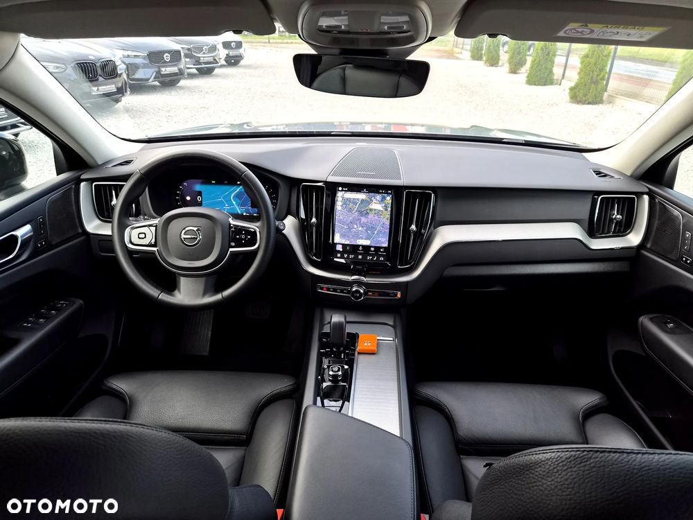Volvo XC 60 B4 D AWD Plus Dark - 10
