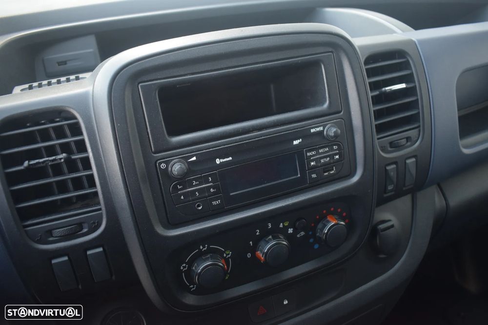 Opel VIVARO L1H1 - 23