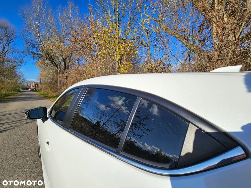 Mazda 3 SKYACTIV-G 120 Exclusive-Line - 4