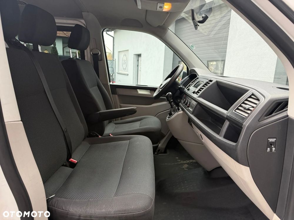 Volkswagen Transporter - 11