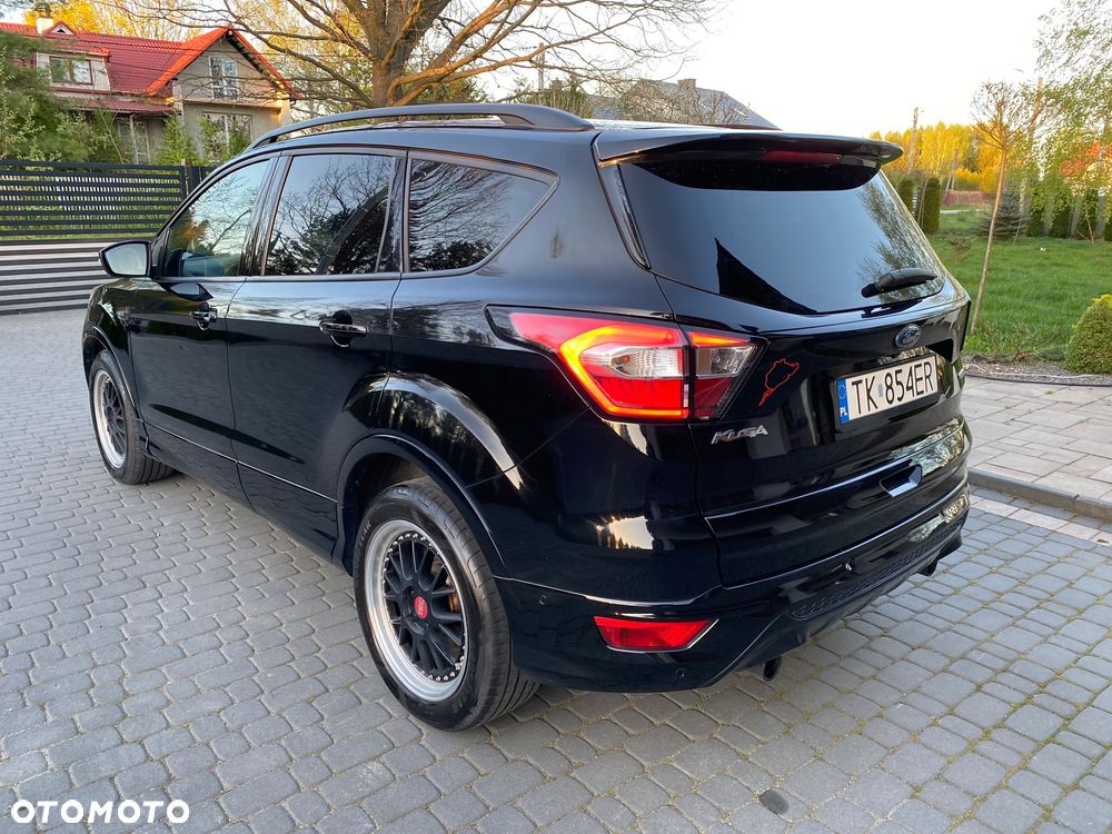 Ford Kuga 1.5 EcoBoost 2x4 ST-Line - 35