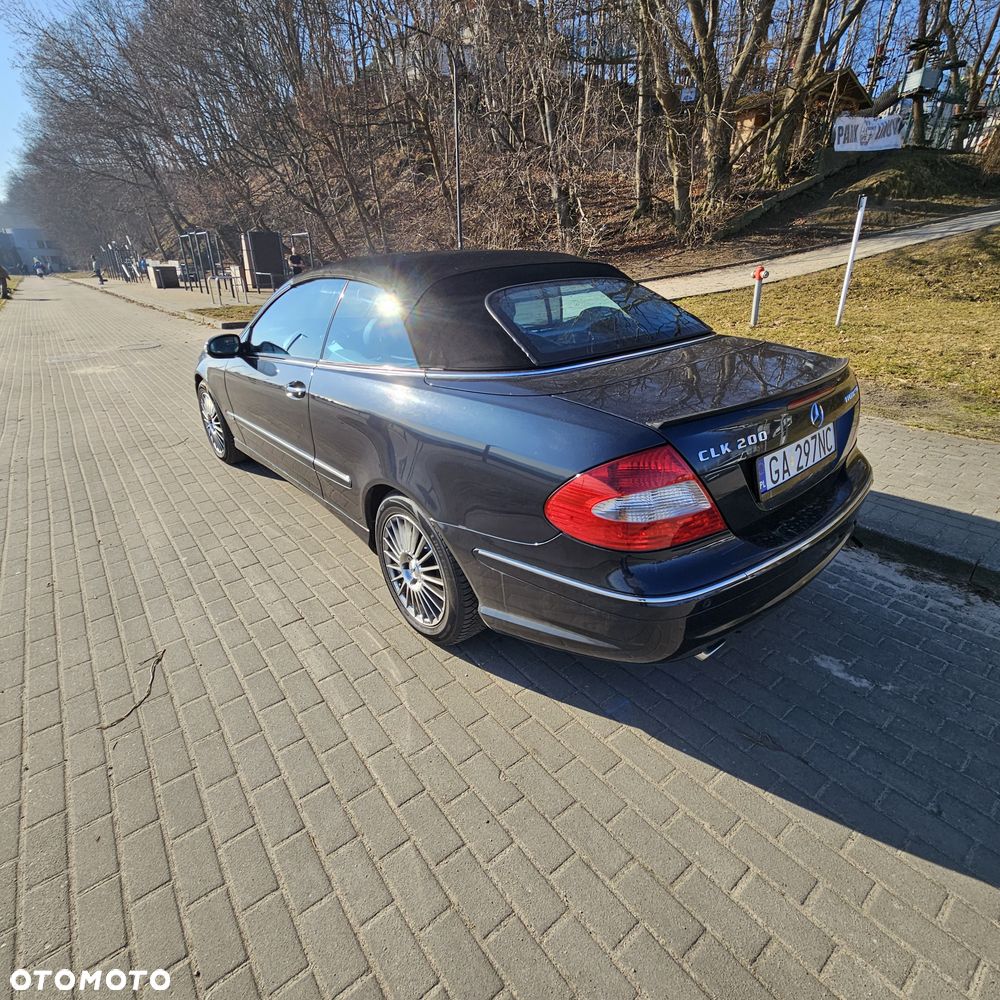 Mercedes-Benz CLK - 9
