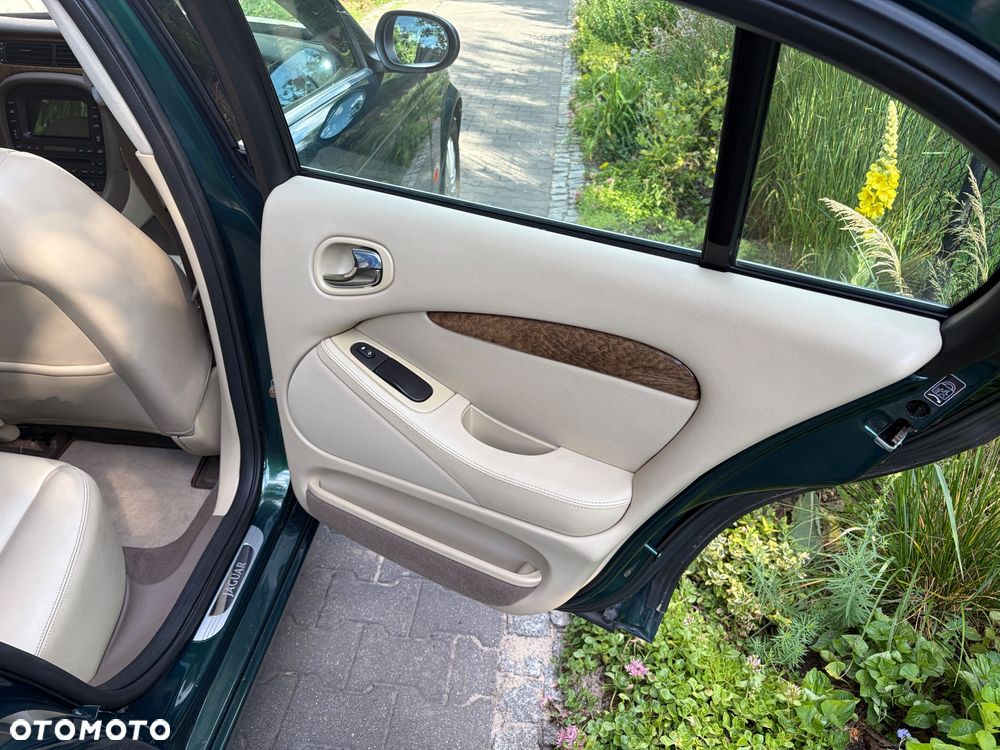 Jaguar S-Type 2.7 V6 D Executive - 14