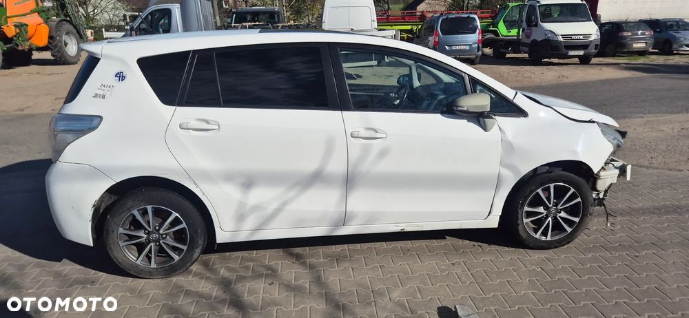 Toyota Verso 1.6 D-4D Active EU6 - 8