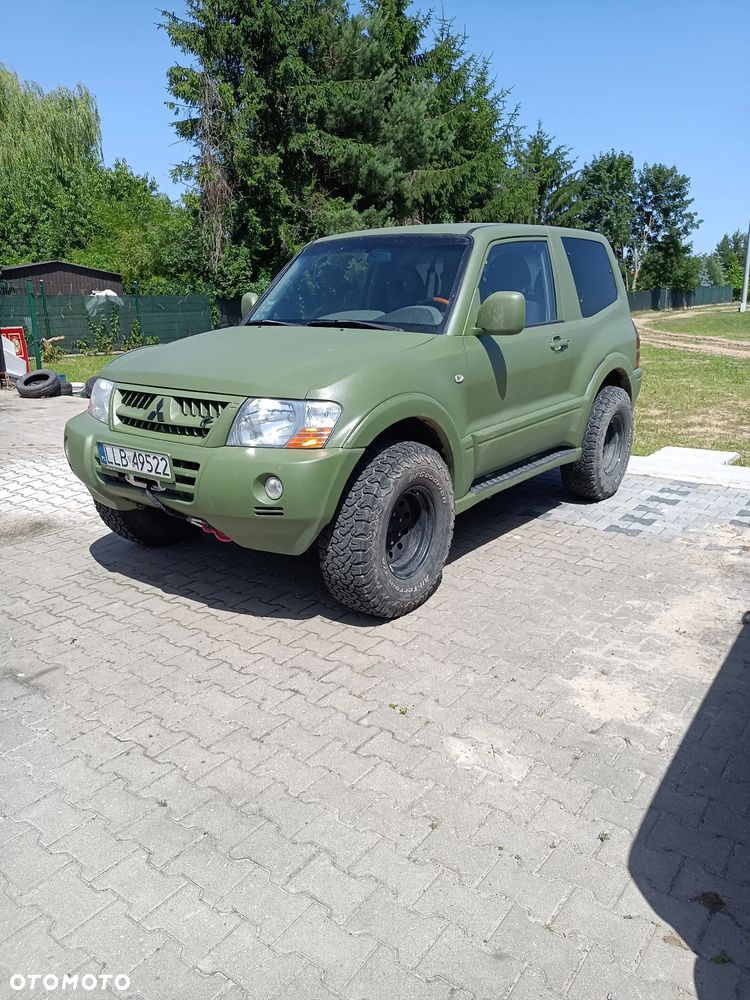 Mitsubishi Pajero - 2