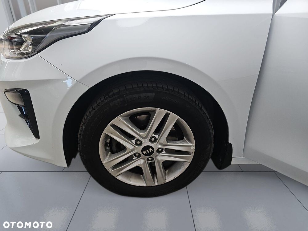 Kia Ceed 1.6 CRDi SCR L - 34