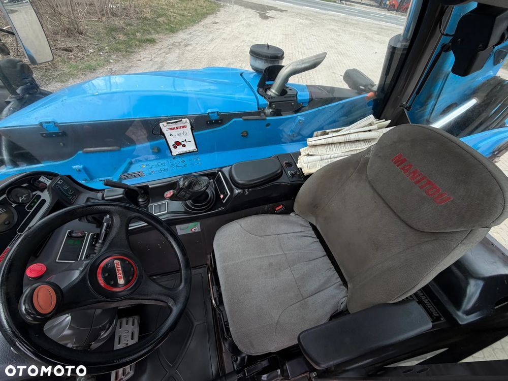 Manitou MT932 Ładowarka Teleskopowa 9m wysuw!  UDŹWIG 3,2 TONY! Przebieg 2600 mtg. jak Nowa z SALONU 2016 rok z Norwegii z Gospodarstwa rolnego! Silnik DEUTZ 110 km. Aktualne Serwisy w Dekra. Nowy Model sterowane wszystko z 1 dżojstika. Widły i łyżka. Ani deka luzu czy wycieku. OKAZJA! Jazda REWERS + 4 biegi. Skręt 3 tryby. - 25