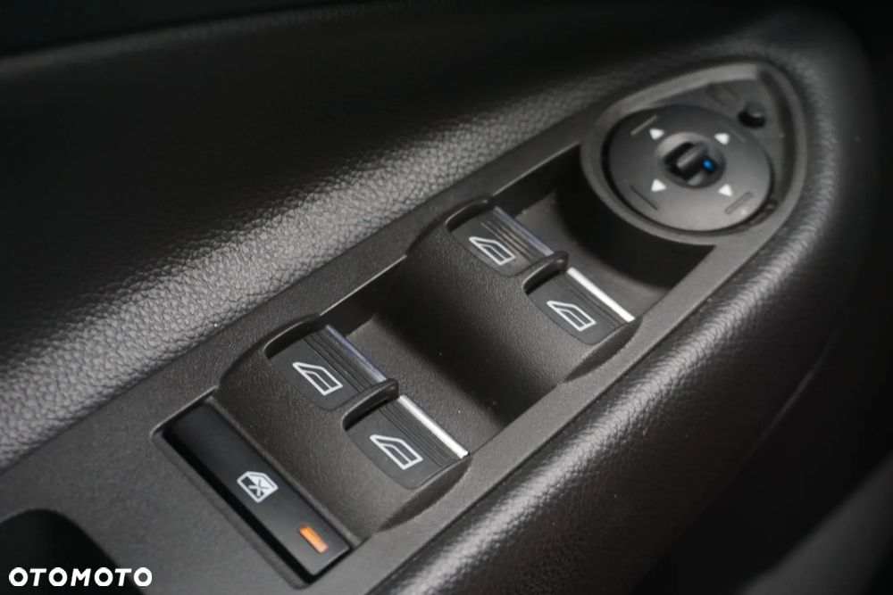 Ford Kuga 1.5 EcoBoost FWD ST-Line X - 25