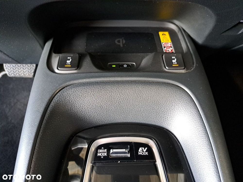Toyota Corolla 1.8 Hybrid Comfort - 28