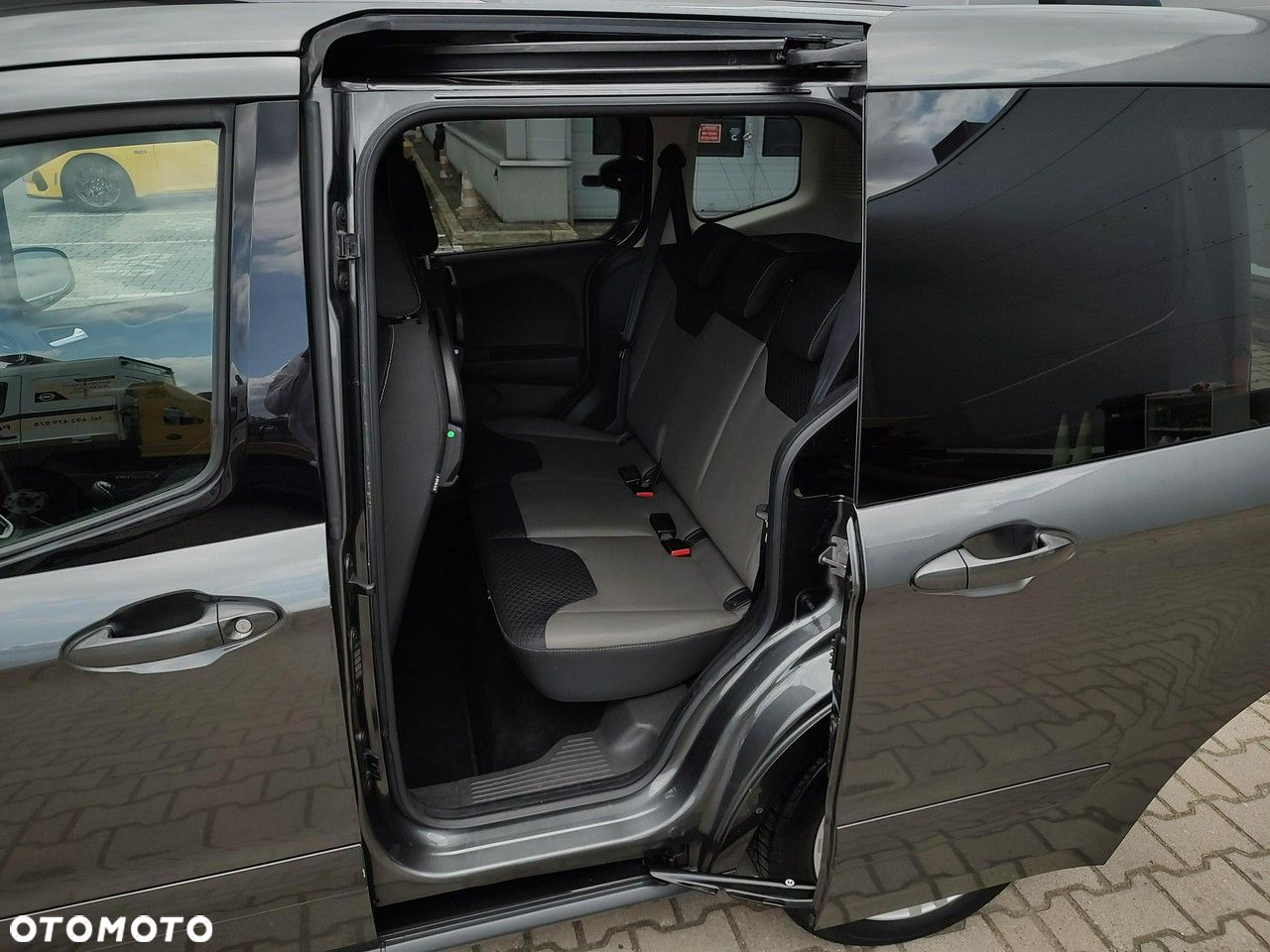 Ford Tourneo Courier - 16