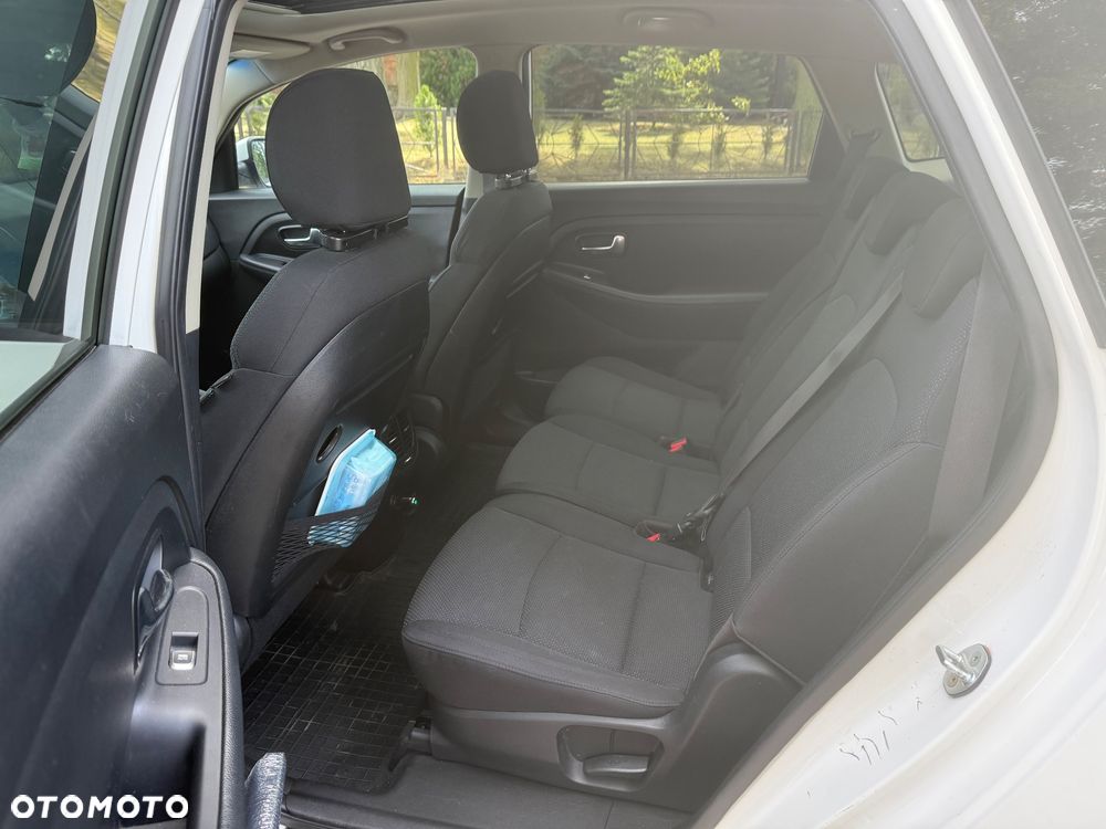 Kia Carens 1.7 CRDi XL 7os - 15