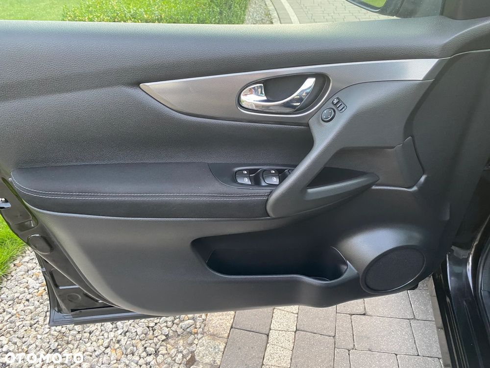 Nissan Qashqai 1.6 DCi Xtronic ACENTA - 21