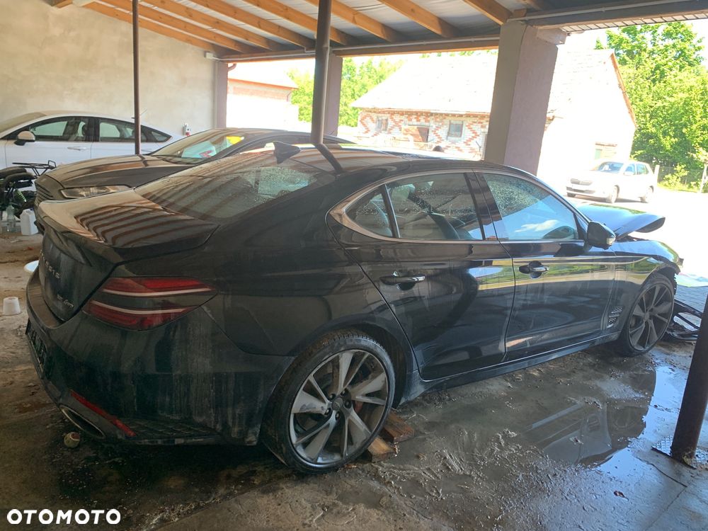 Genesis G70 2.0T Plus AWD 8AT Sport - 2