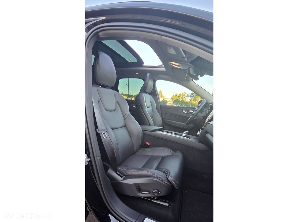 Volvo XC 60 B5 B AWD Ultra Dark - 8