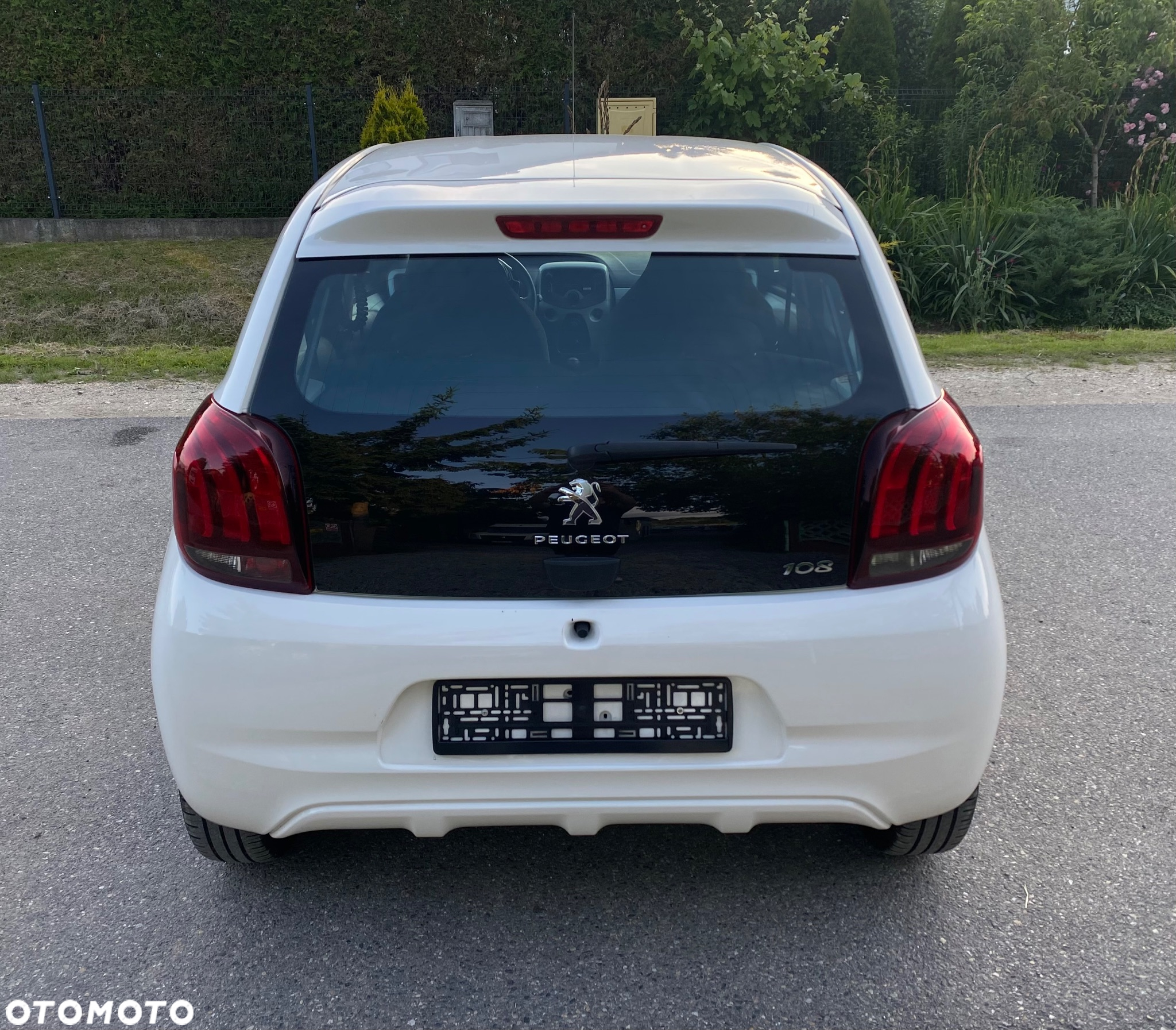 Peugeot 108 PureTech 82 Style - 24