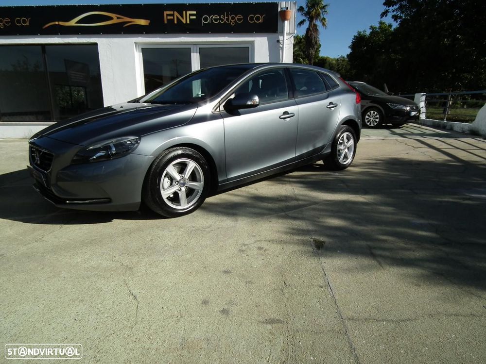 Volvo V40 1.6 D2 Momentum - 2