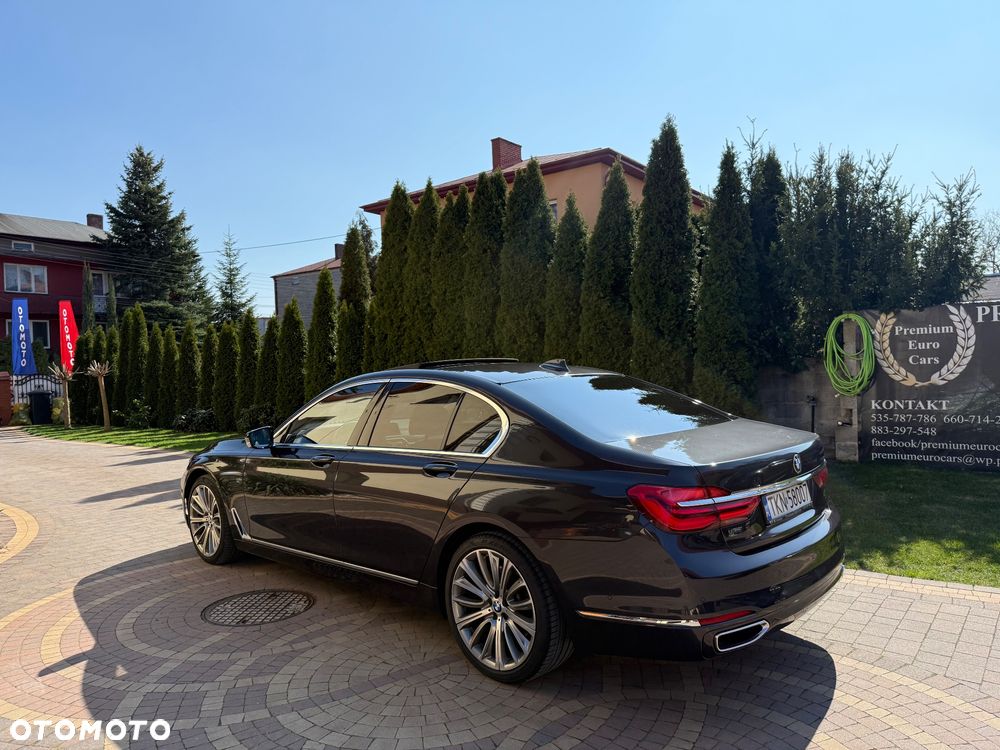 BMW Seria 7 740d xDrive - 14