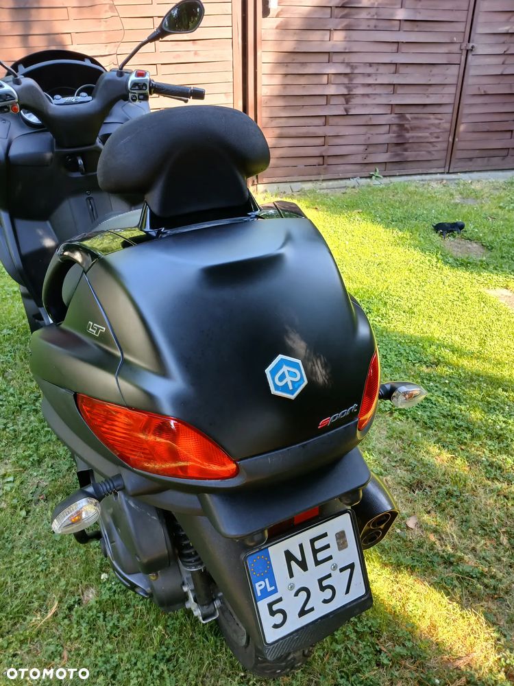 Piaggio MP-3 - 25