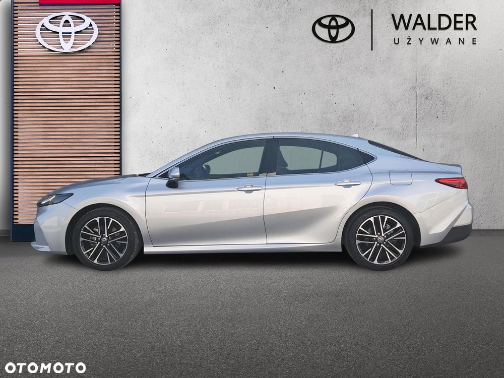 Toyota Camry - 2