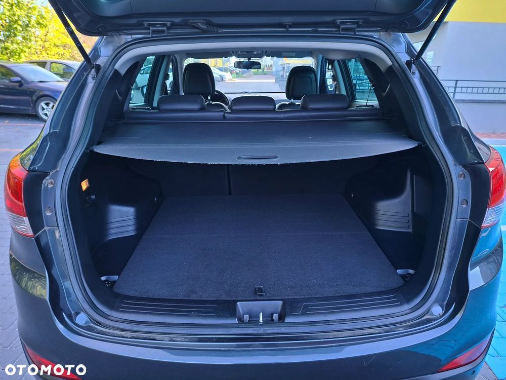 Hyundai ix35 1.6 2WD blue Trend - 12
