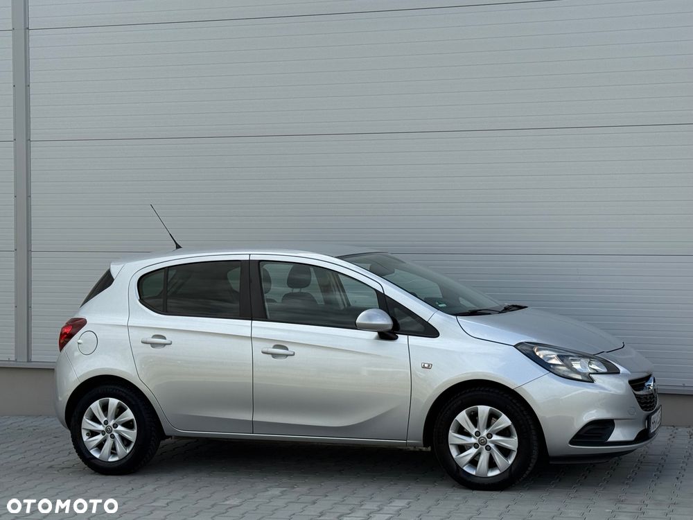 Opel Corsa 1.4 16V Cosmo - 9