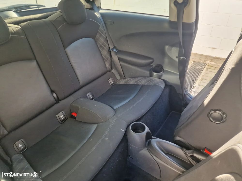 MINI 3 Portas One D - 7