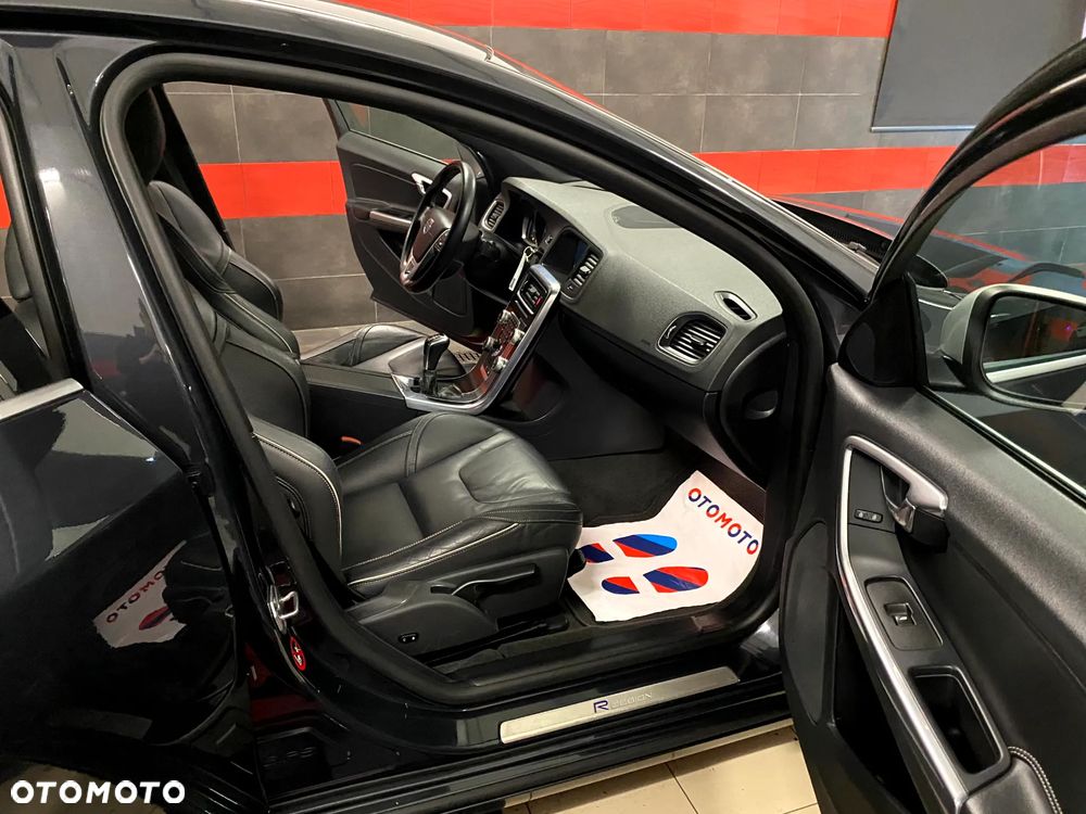 Volvo S60 D4 Drive-E R-Design Summum - 20