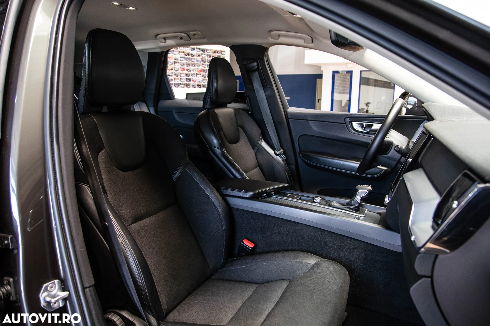 Volvo XC 60 D4 AWD Momentum - 7