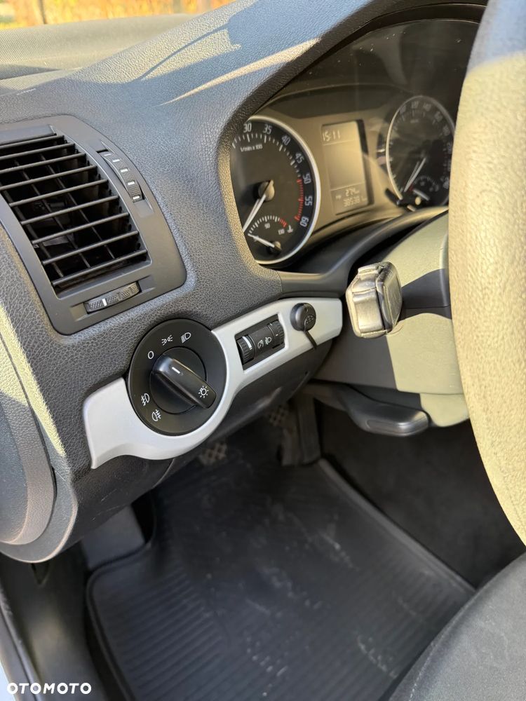 Skoda Octavia 1.6 TDI Ambition - 10