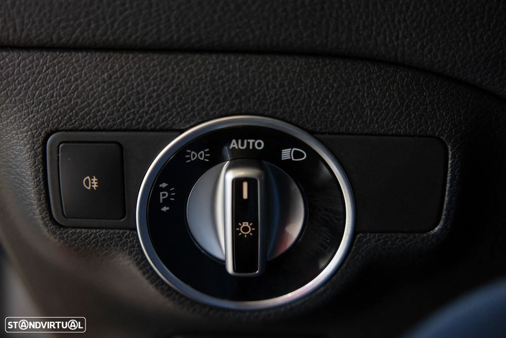 Mercedes-Benz GLA 180 (CDI) d Urban - 13