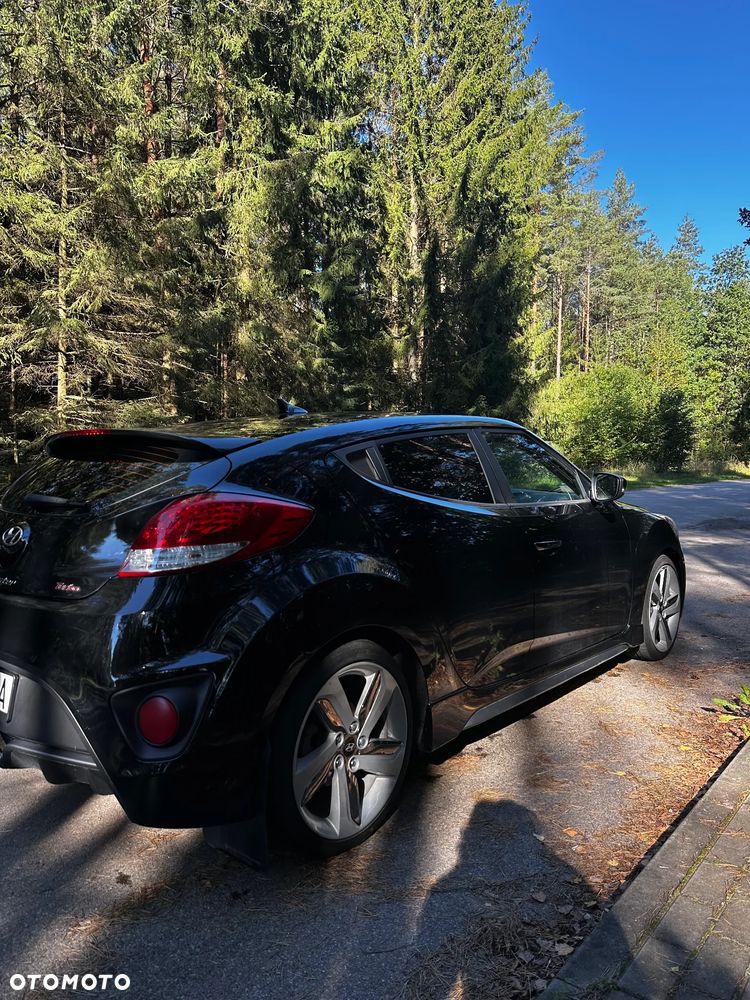 Hyundai Veloster - 8