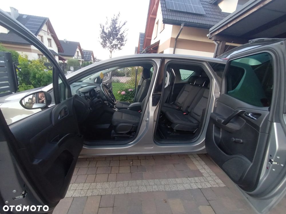 Opel Meriva - 11